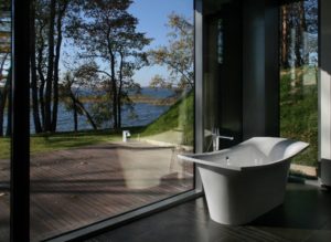 Read more about the article Keep or Ditch Your Master Tub?
