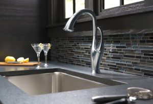 Read more about the article The Art of Coordination: Matching a Tile Backsplash with a Kitchen Faucet