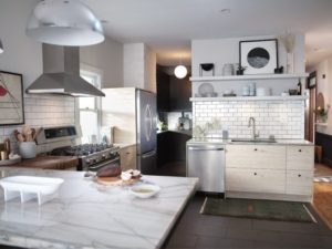 Read more about the article 7 Design Tips for Mixing Metals in the Kitchen and Bathroom Decor